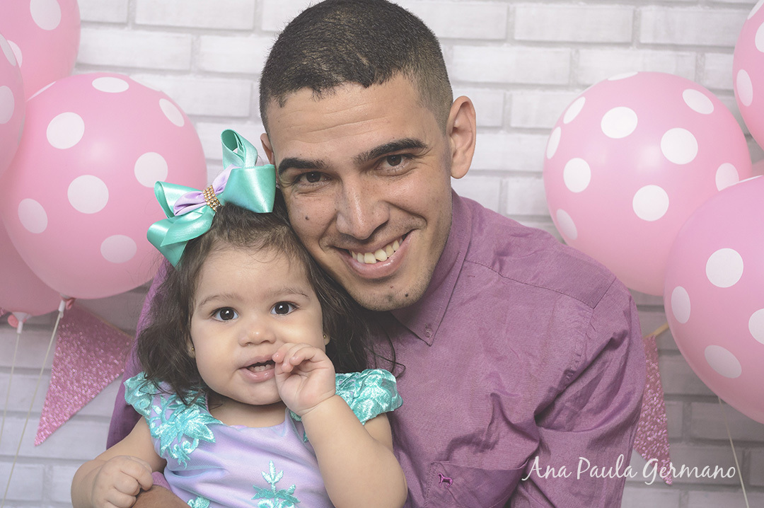 smash the cake menina