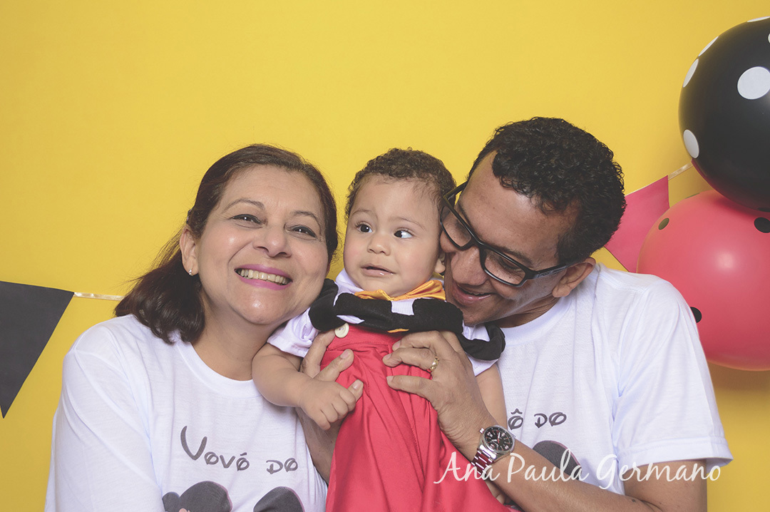 smash the cake menino