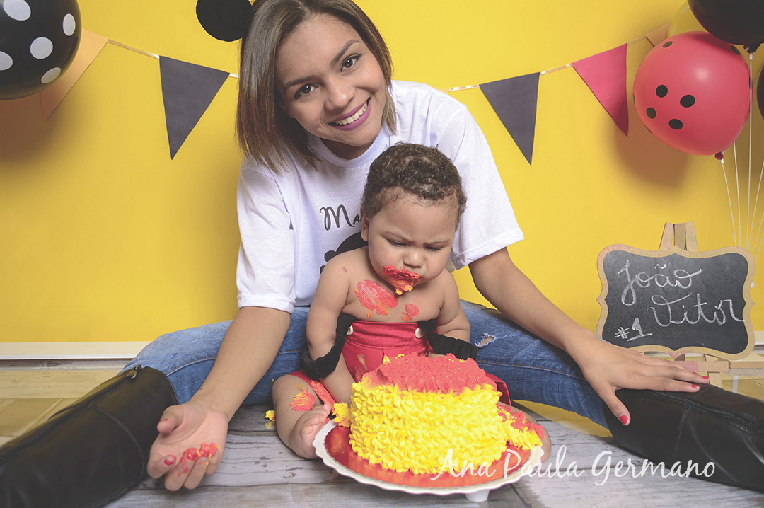 smash the cake menino