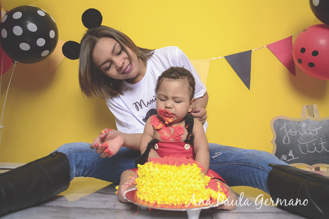 smash the cake menino