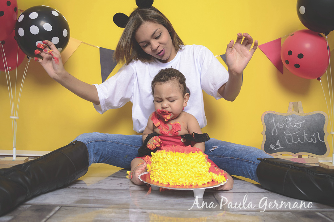 smash the cake menino