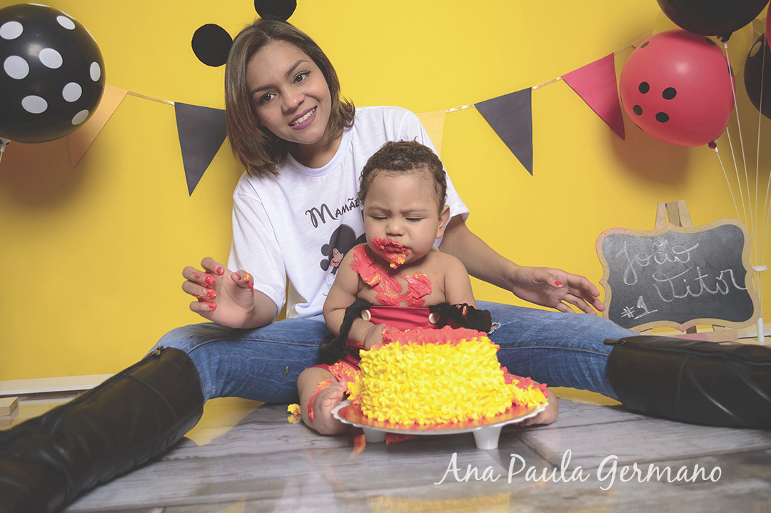 smash the cake menino