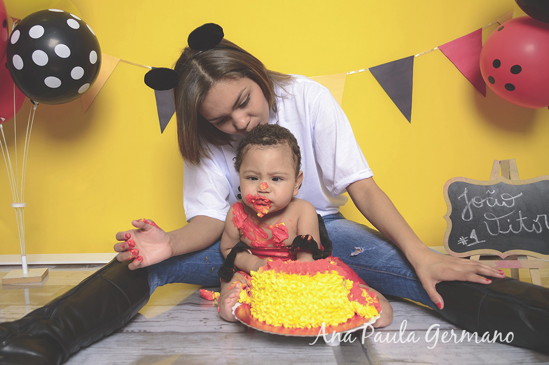 smash the cake menino