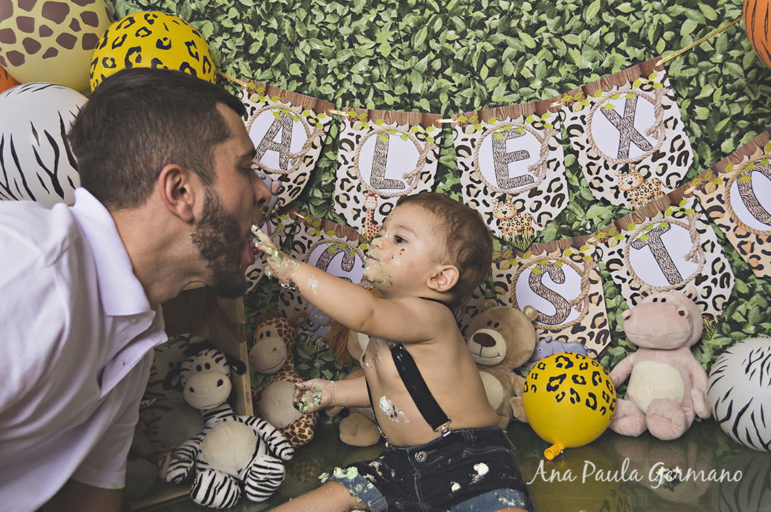 Smash the Cake Safari