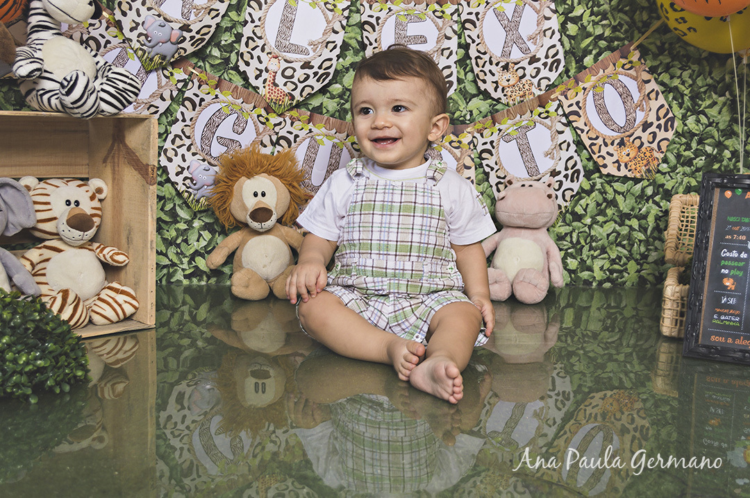 Smash the Cake Safari