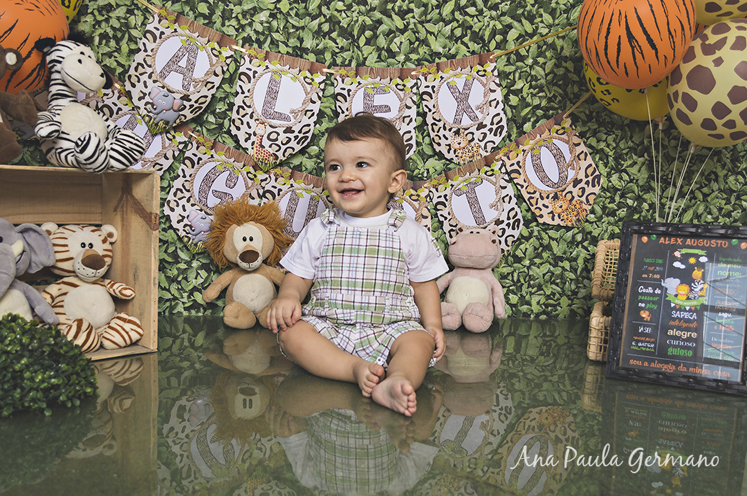 Smash the Cake Safari