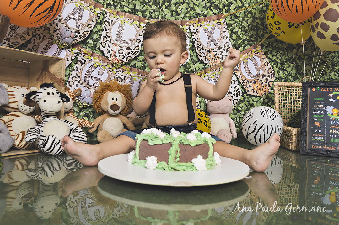 Smash the Cake Safari