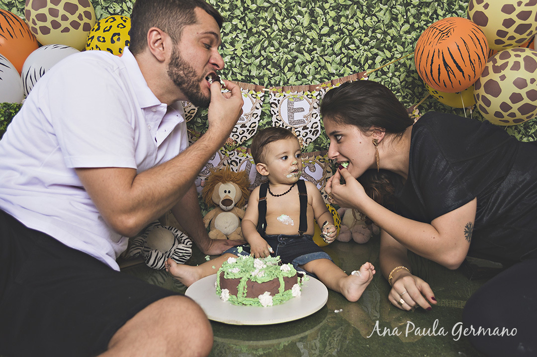 Smash the Cake Safari