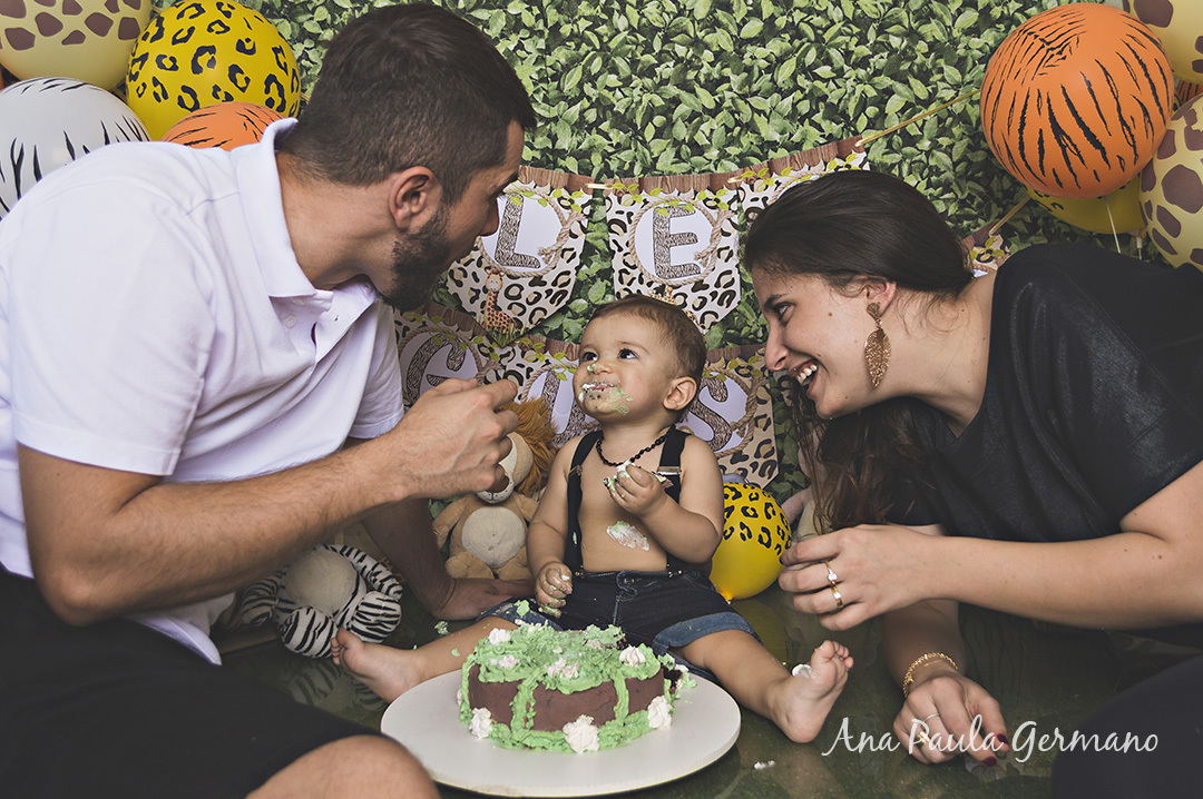 Smash the Cake Safari