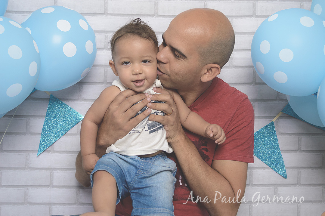 Smash the cake menino