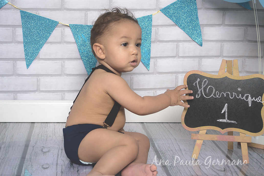 Smash the cake menino