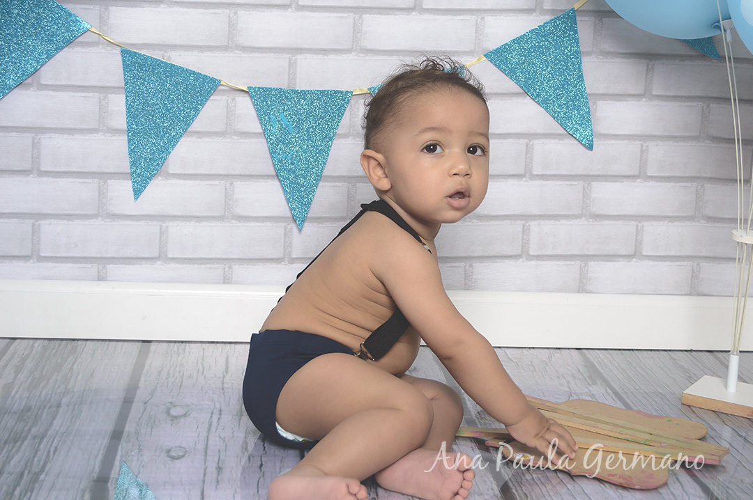 Smash the cake menino