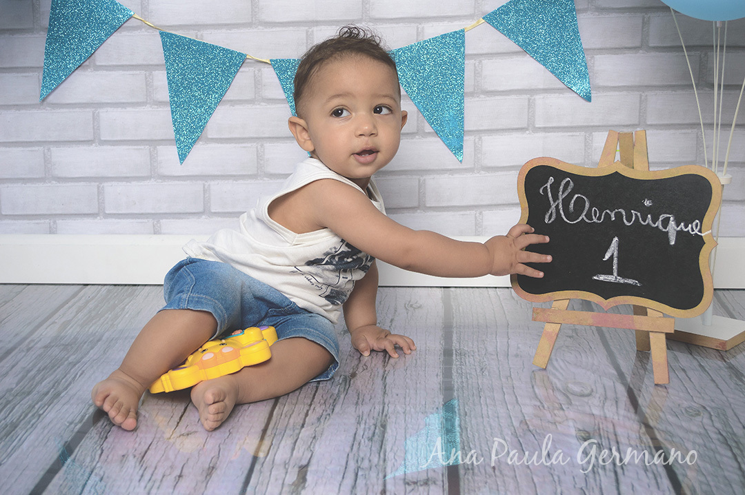 Smash the cake menino