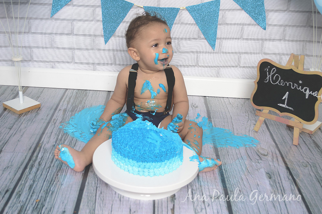 Smash the cake menino