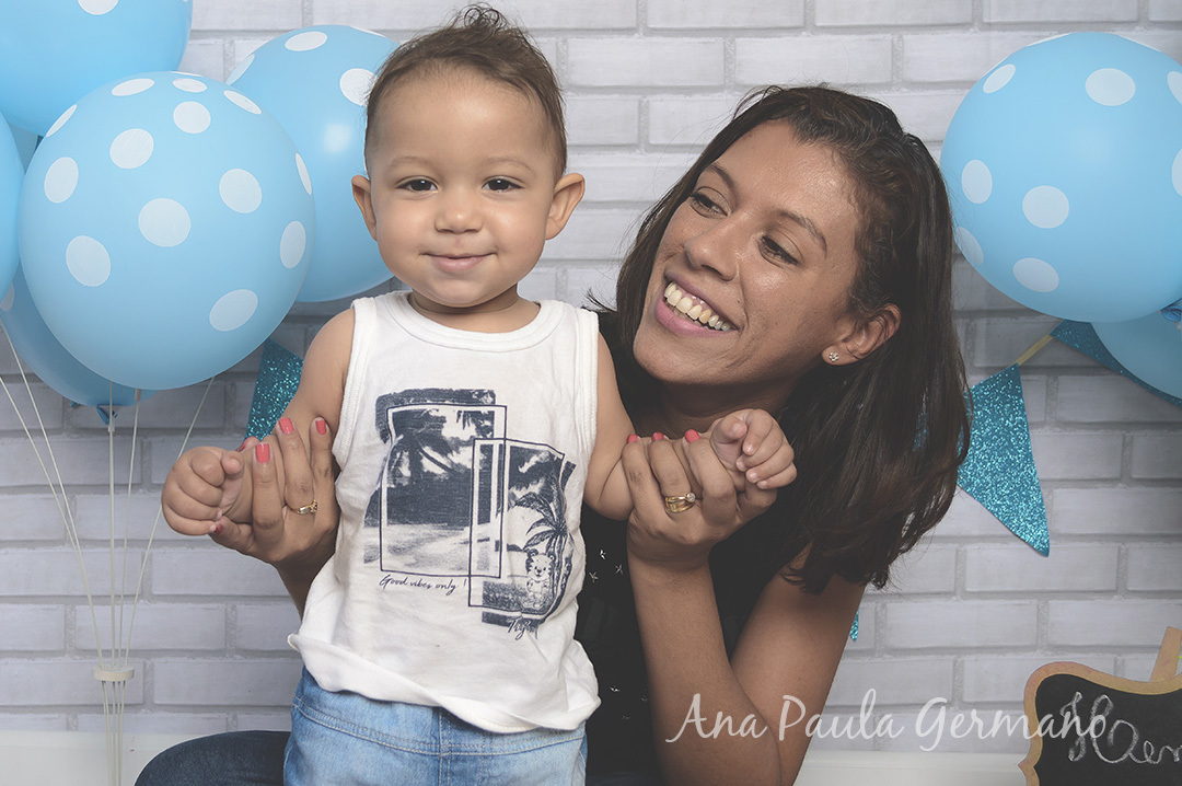 Smash the cake menino