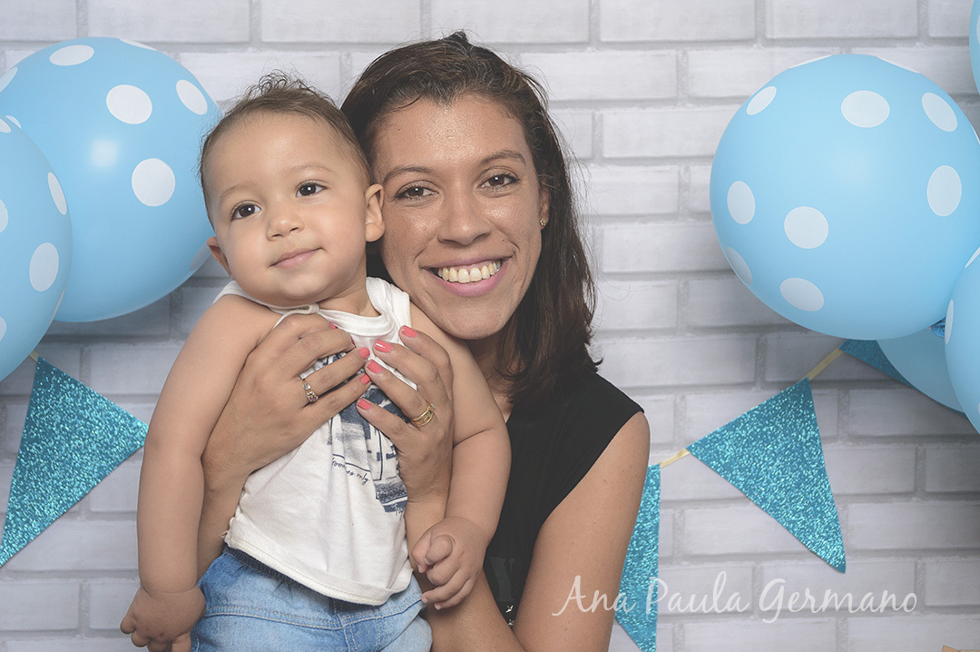 Smash the cake menino