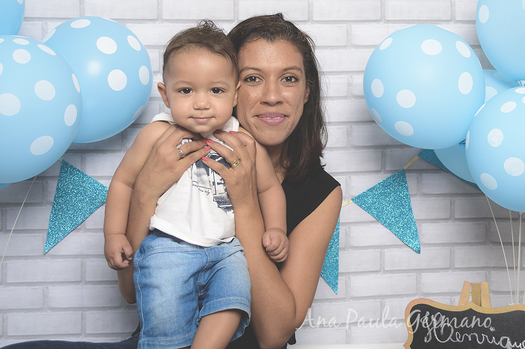 Smash the cake menino