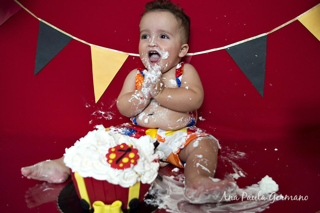 smash the cake menino