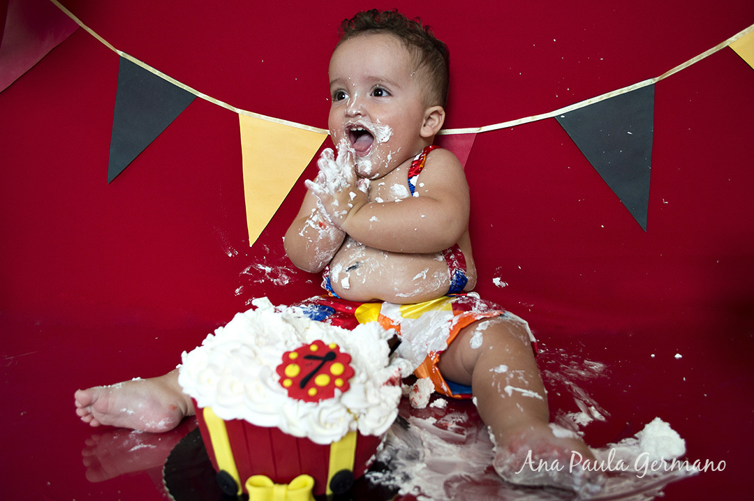 smash the cake menino