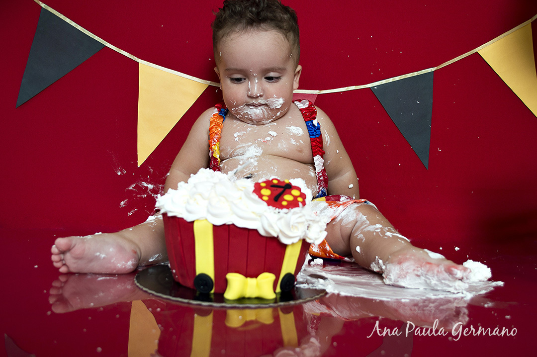 smash the cake menino