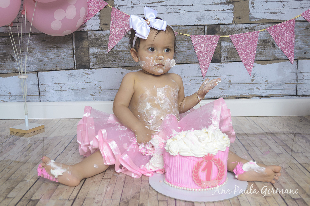 Smash the Cake menina