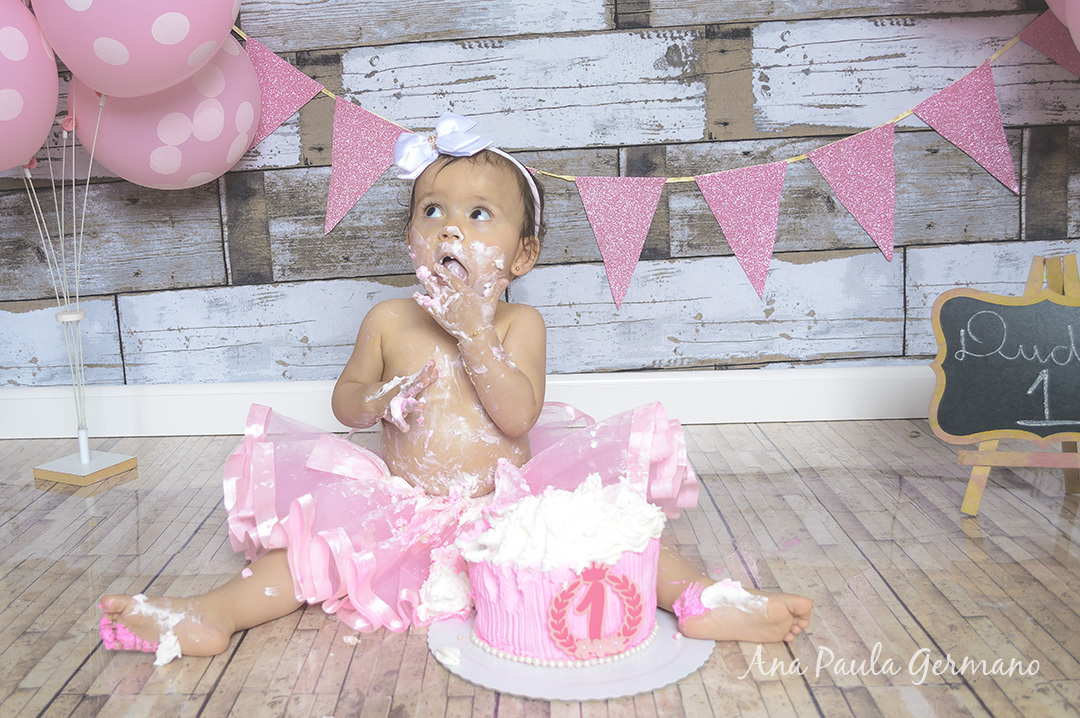 Smash the Cake menina