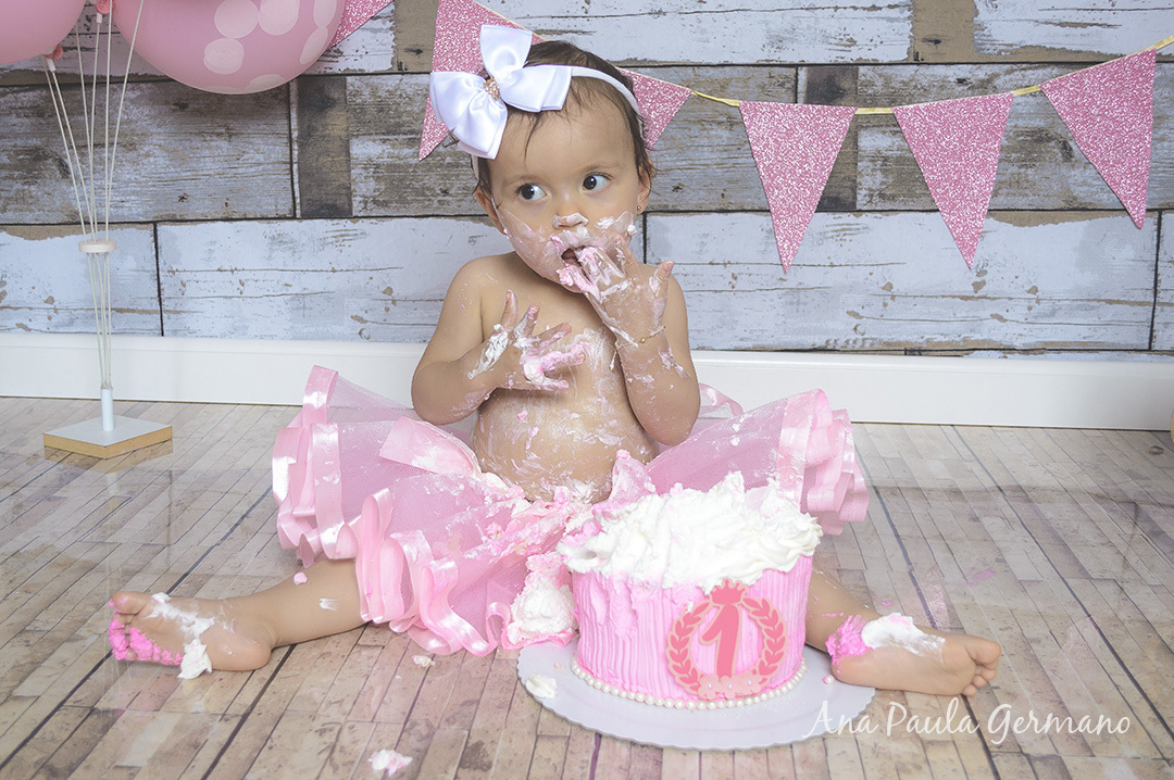 Smash the Cake menina