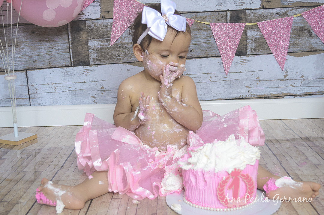 Smash the Cake menina