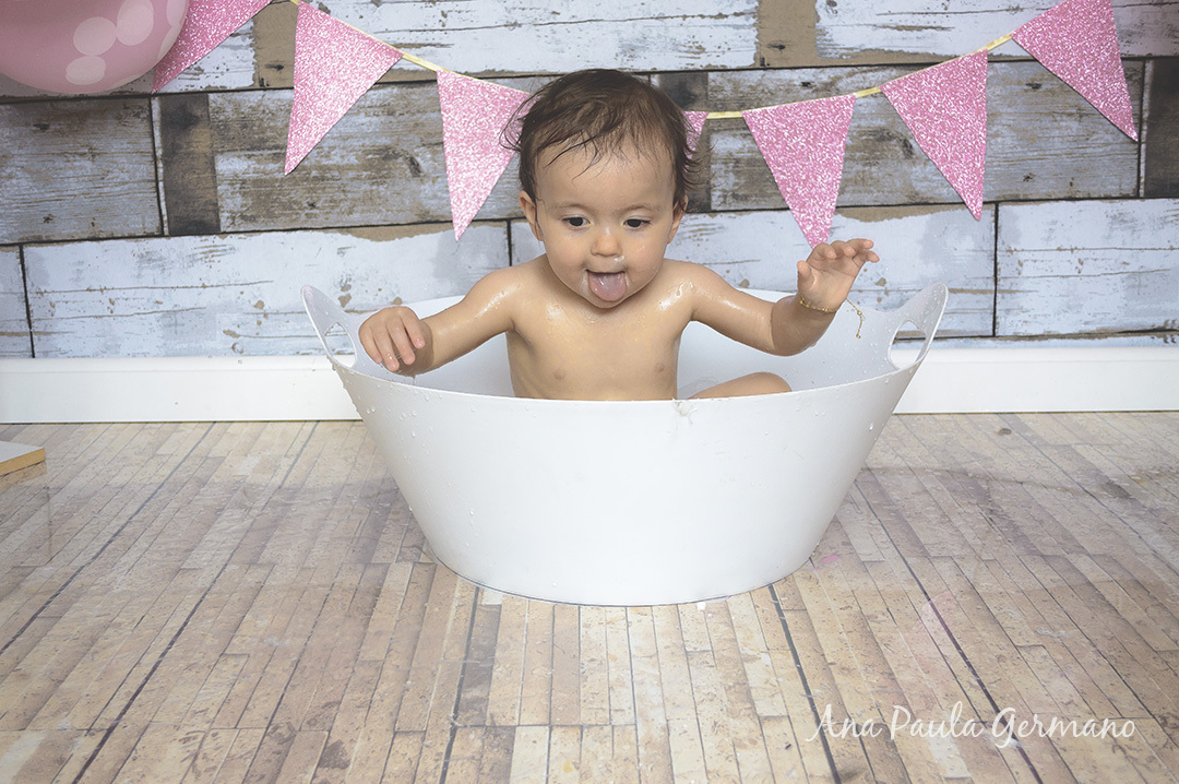 Smash the Cake menina