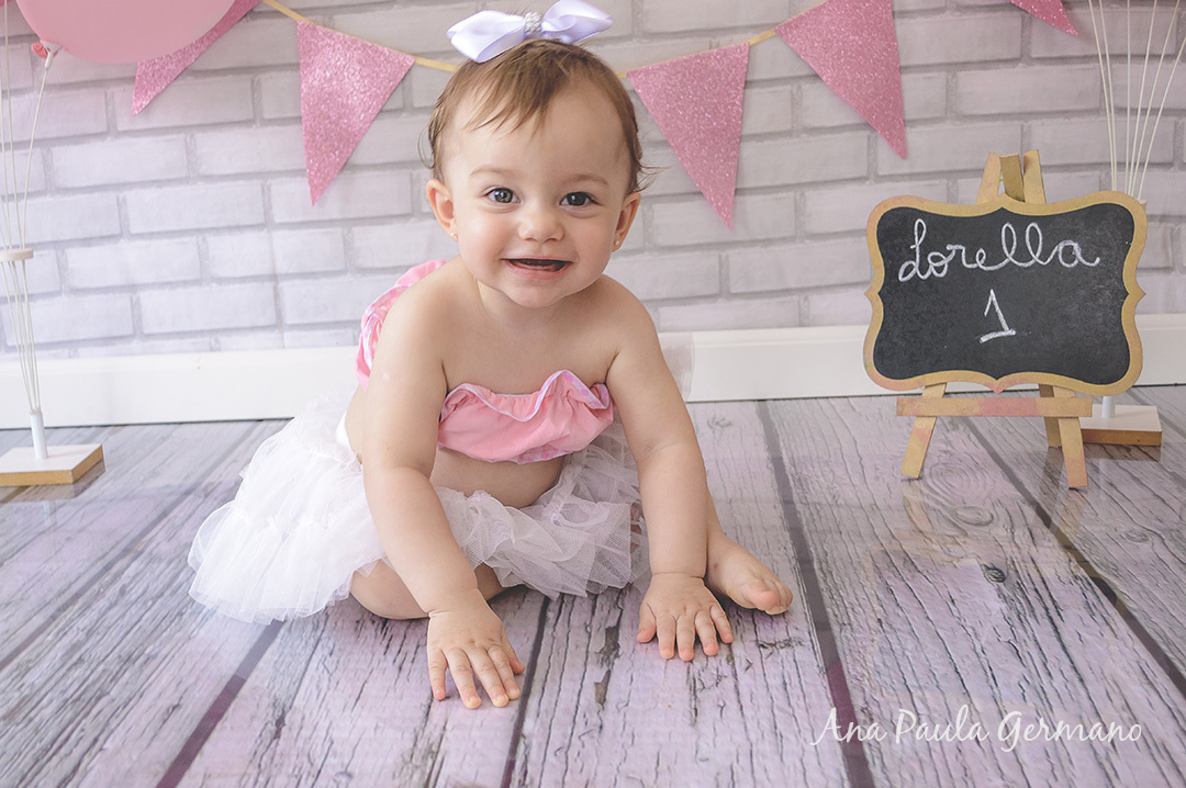 smash the cake menina