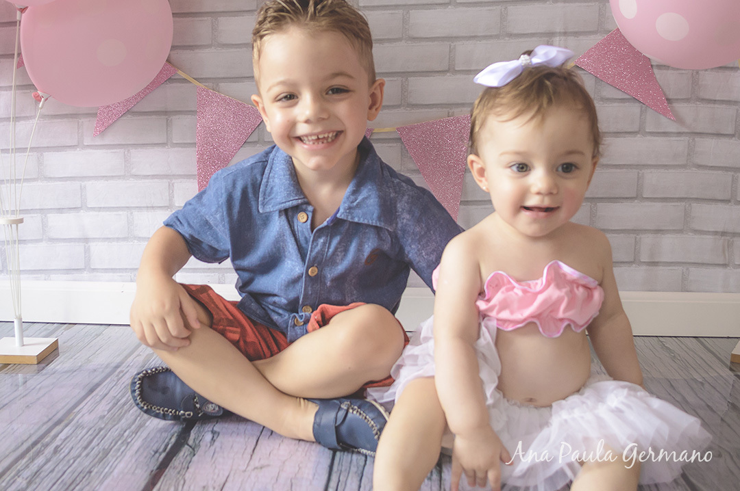 smash the cake menina