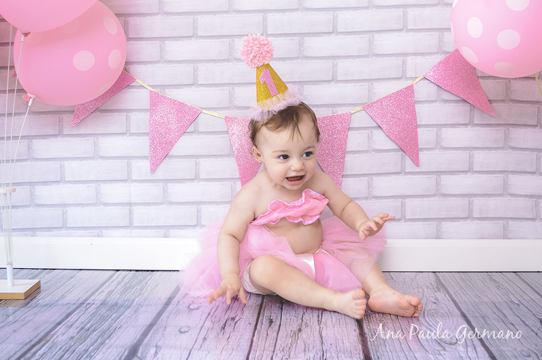 smash the cake menina