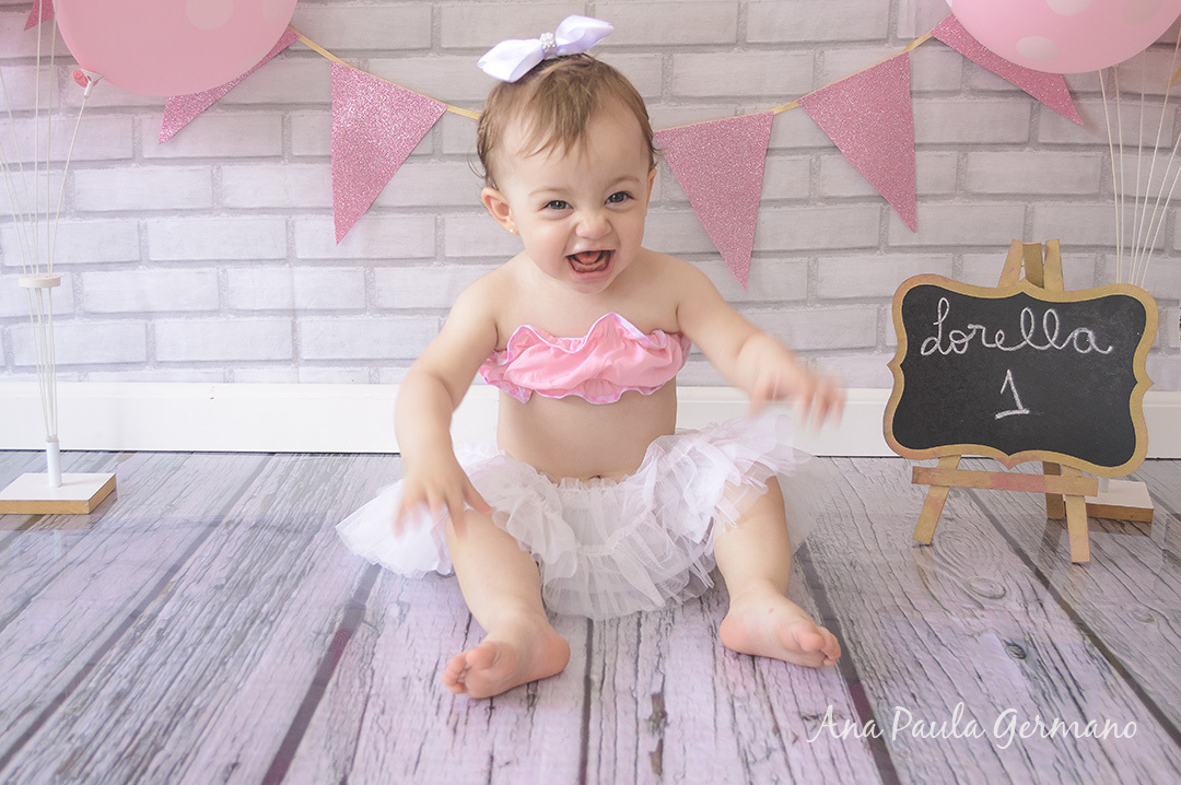 smash the cake menina