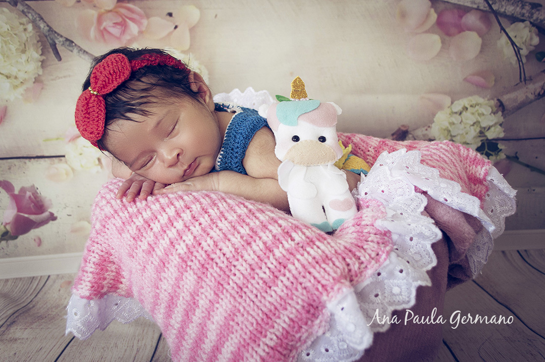 Ensaio Newborn menina - Branca de Neve