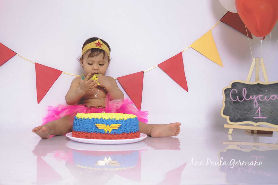 ensaio smash the cake: mulher maravilha 27