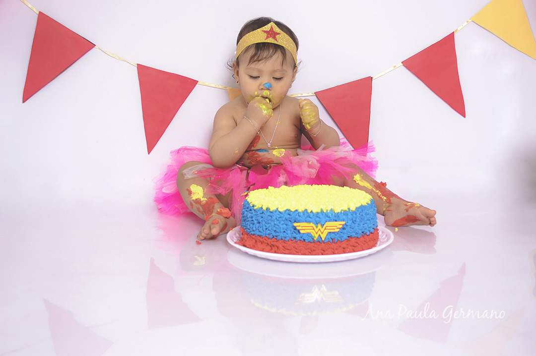 ensaio smash the cake: mulher maravilha 32