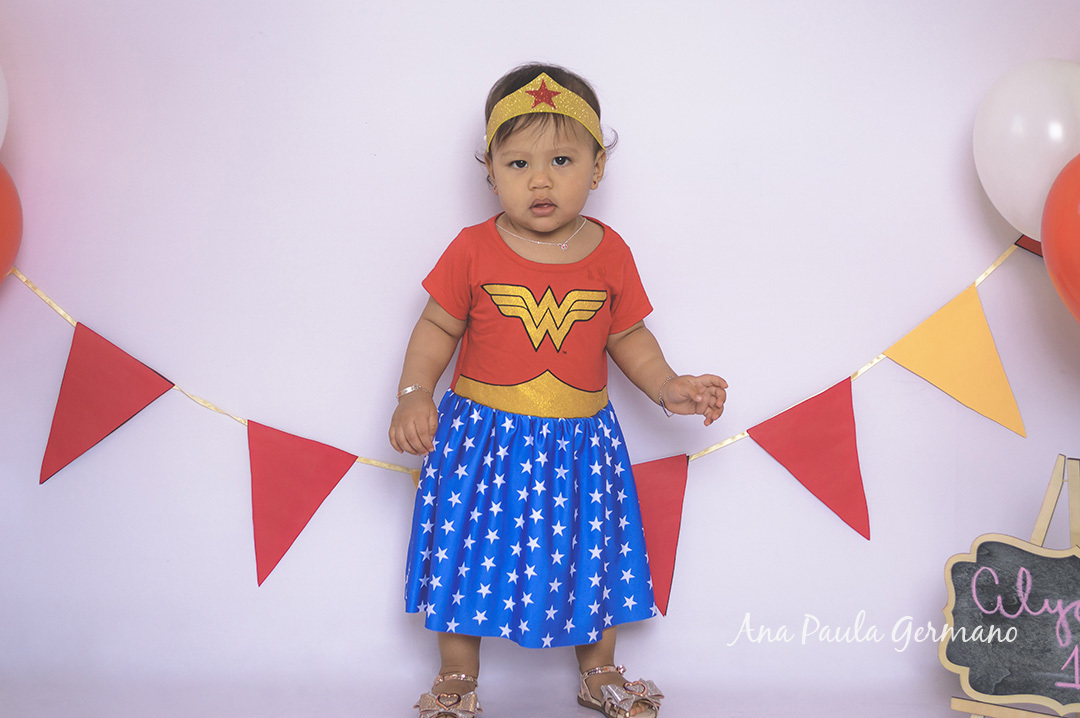 ensaio smash the cake: mulher maravilha 1