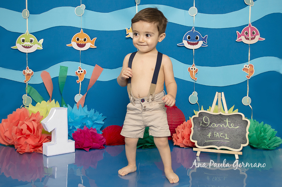 Smash the Cake Baby Shark 2