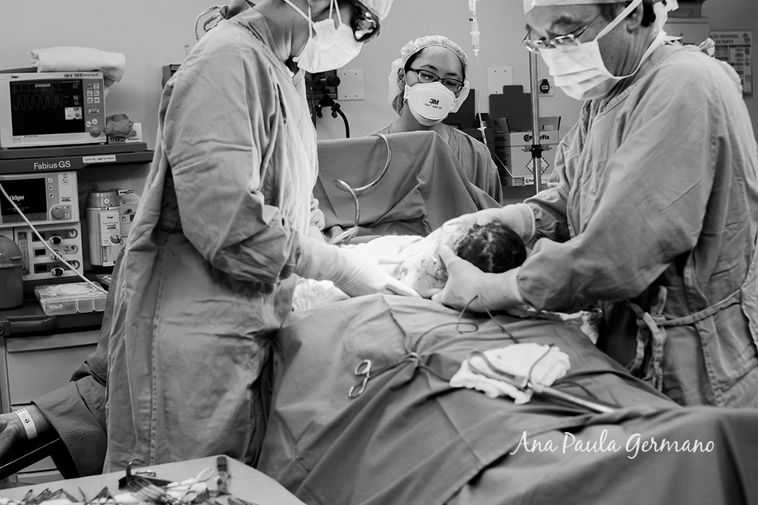 Fotografia de Parto - Hospital Nipo Brasileiro/SP | Nascimento bebê Heitor 14