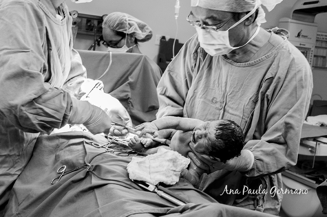 Fotografia de Parto - Hospital Nipo Brasileiro/SP | Nascimento bebê Heitor 16