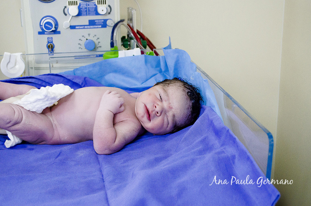 Fotografia de Parto - Hospital Nipo Brasileiro/SP | Nascimento bebê Heitor 23