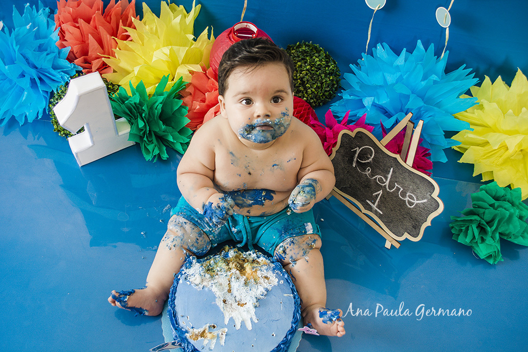 smash the cake Baby shark