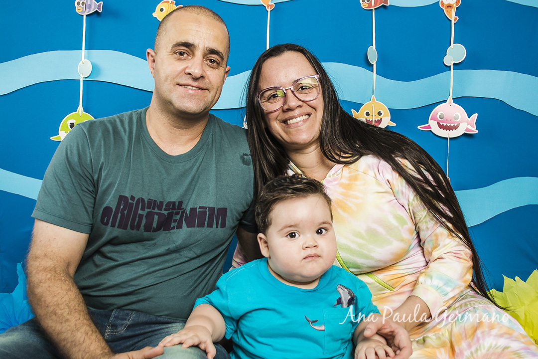 smash the cake Baby shark