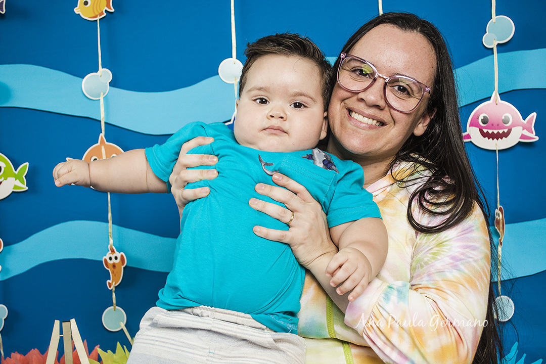 smash the cake Baby shark