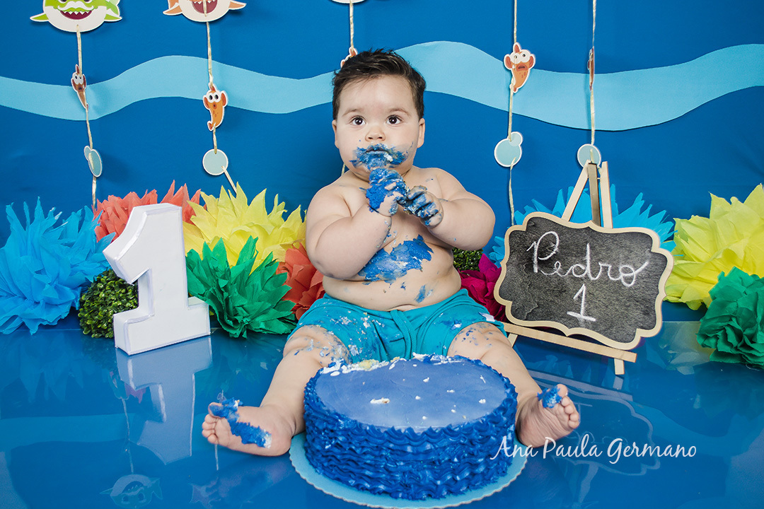 smash the cake Baby shark