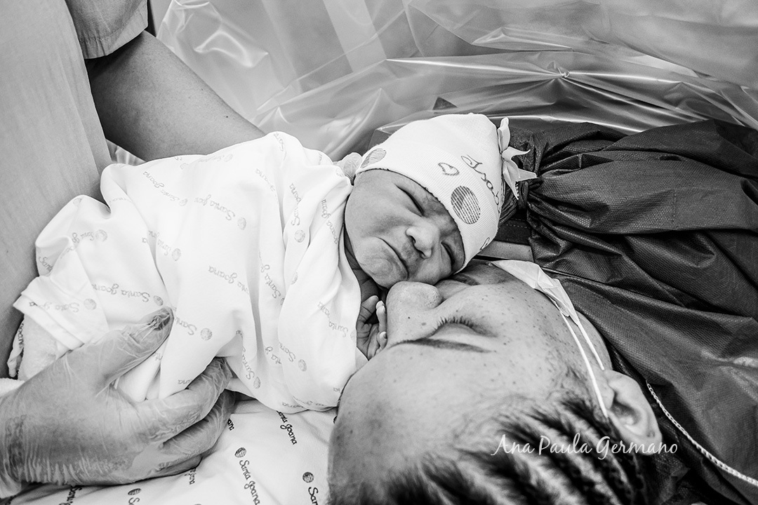Fotografia de Parto - Maternidade Santa Joana - São Paulo/SP - O Nascimento da Isabella | 27