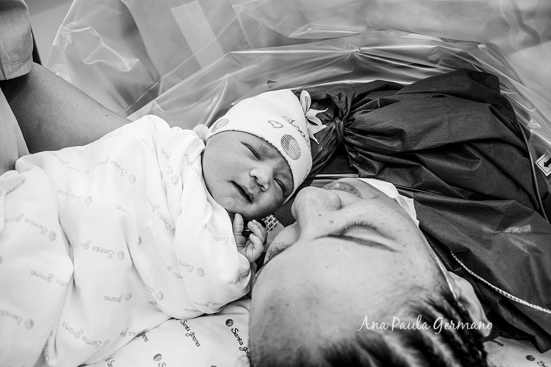 Fotografia de Parto - Maternidade Santa Joana - São Paulo/SP - O Nascimento da Isabella | 26