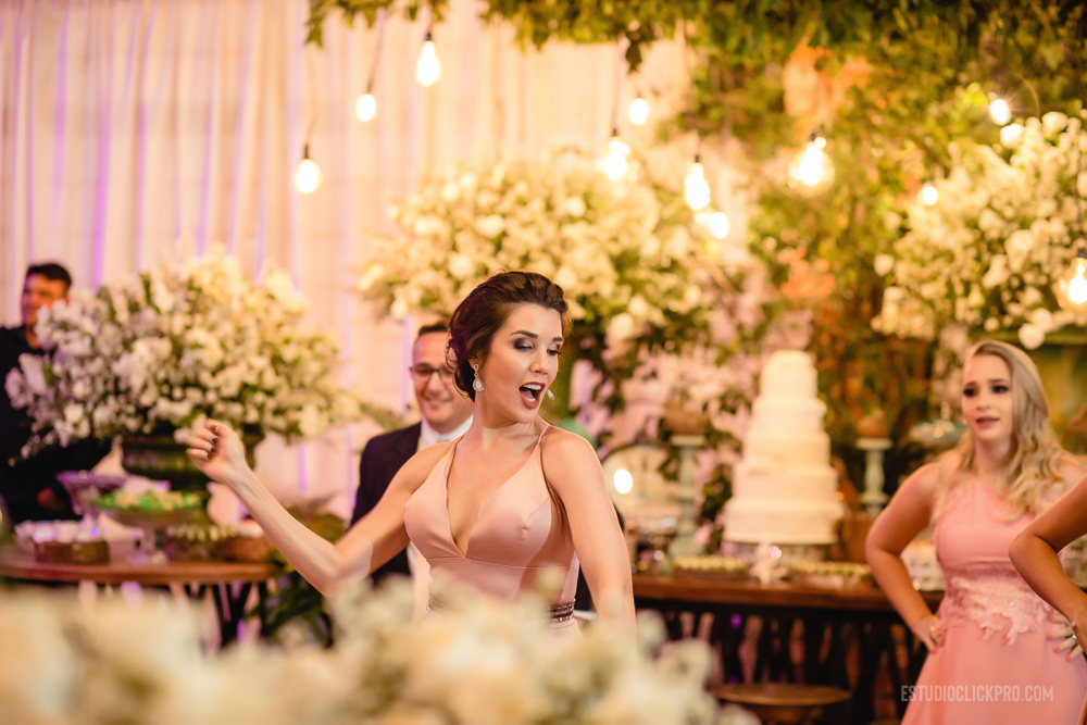 makingo of da noiva irmã da noiva daminha casamento emocionante fotografia de casamento inspiração de casamento miro beauty center salão da noiva makiagem da noiva produção da noiva destination wedding  boa vista roraima dança dos noivos e padrinhos 