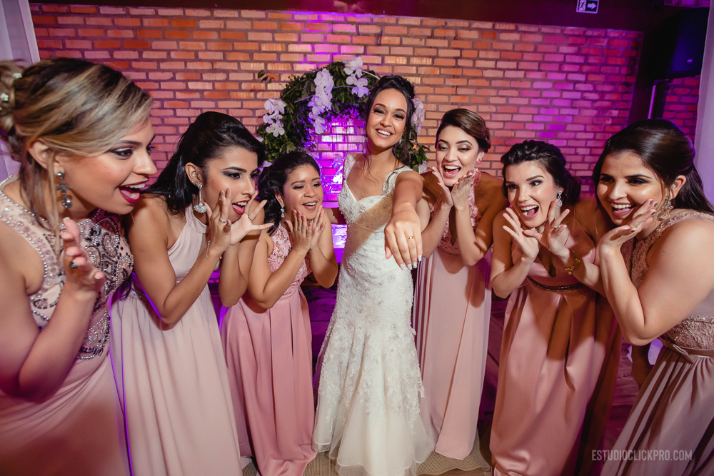 makingo of da noiva irmã da noiva daminha casamento emocionante fotografia de casamento inspiração de casamento miro beauty center salão da noiva makiagem da noiva produção da noiva destination wedding madrinhas  boa vista roraima cerimonia de casamento 