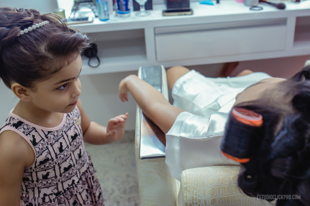 makingo of da noiva irmã da noiva daminha casamento emocionante fotografia de casamento inspiração de casamento miro beauty center salão da noiva makiagem da noiva produção da noiva destination wedding